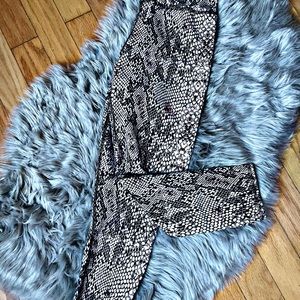 NUDE BLUSH SNAKESKIN LEGGINGS